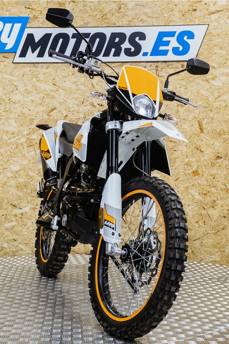 UM DSR 125 ex